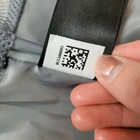 The North Face Resolve Plus Rain Coat Jacket - Picture 11 of 11